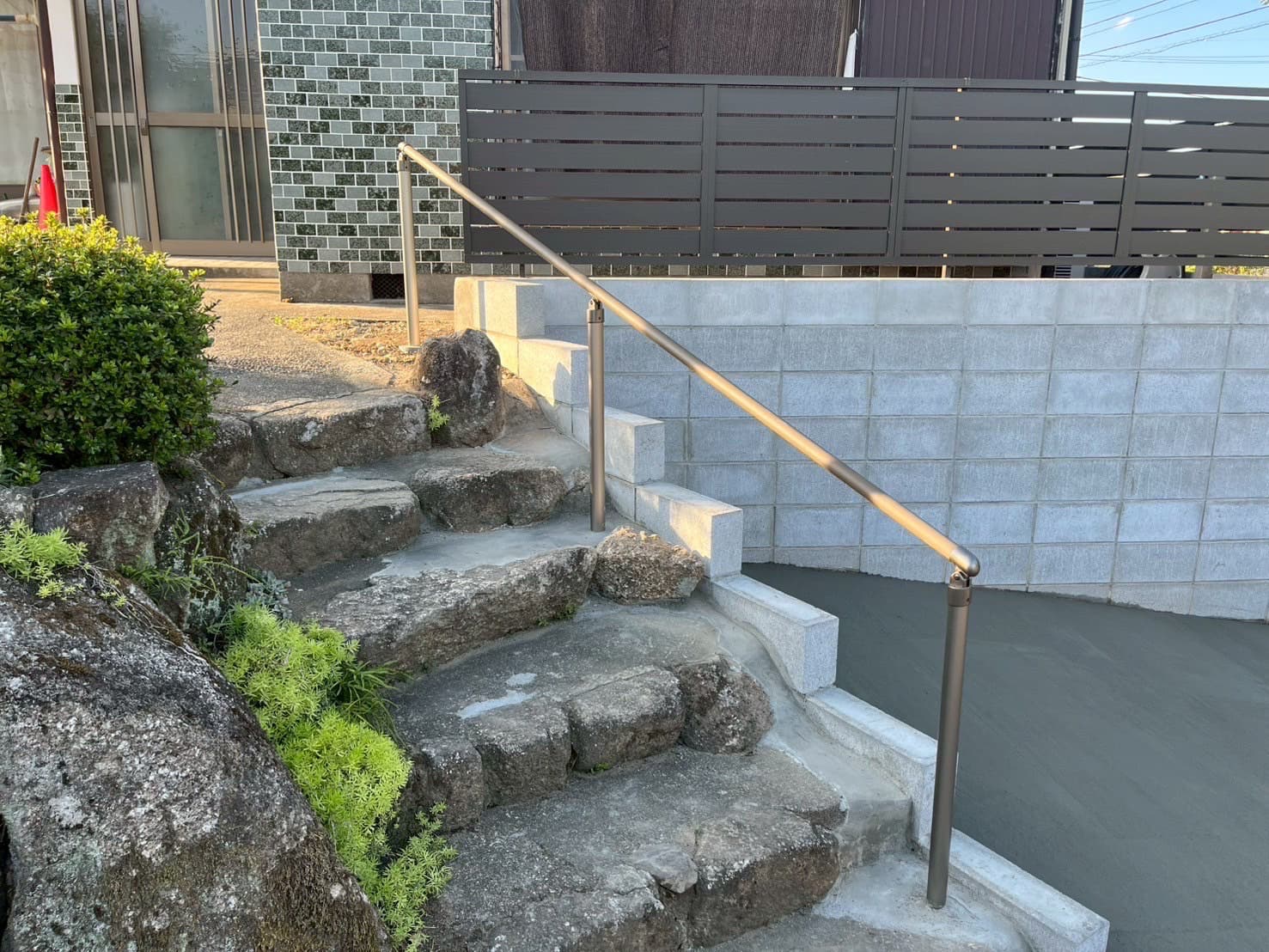 外部手すり取り付け工事