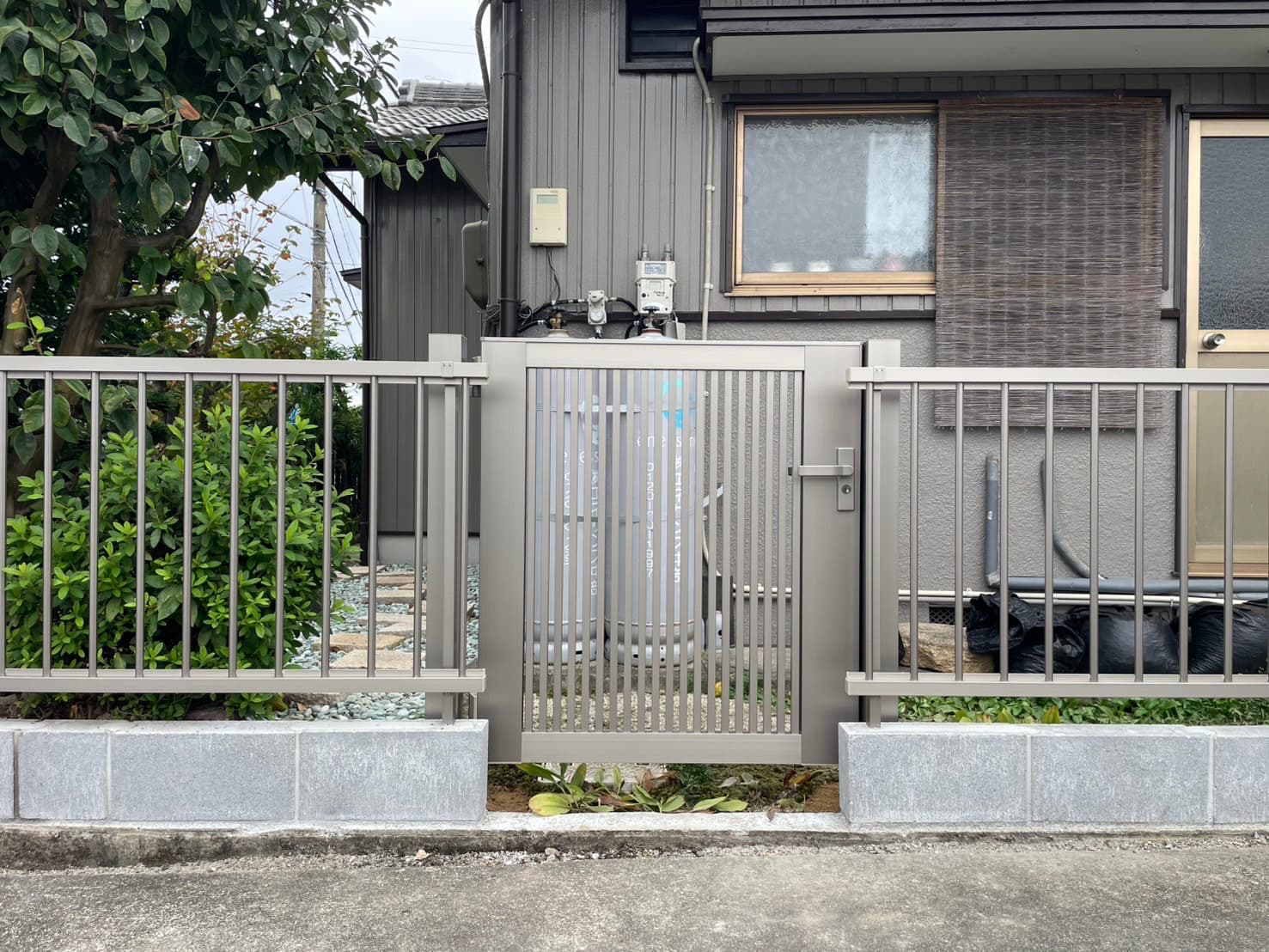 フェンス・門戸取り付け工事